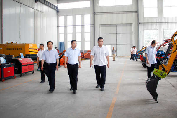 热烈欢迎中国工商银行领导到我集团走访座谈